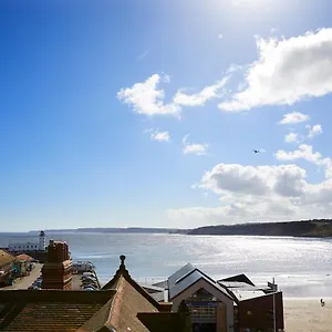  Apartment The Stoop, Stunning Sea Views!