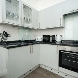 https://sea-breeze-apartment-brighton.brighton-hotels-england.com